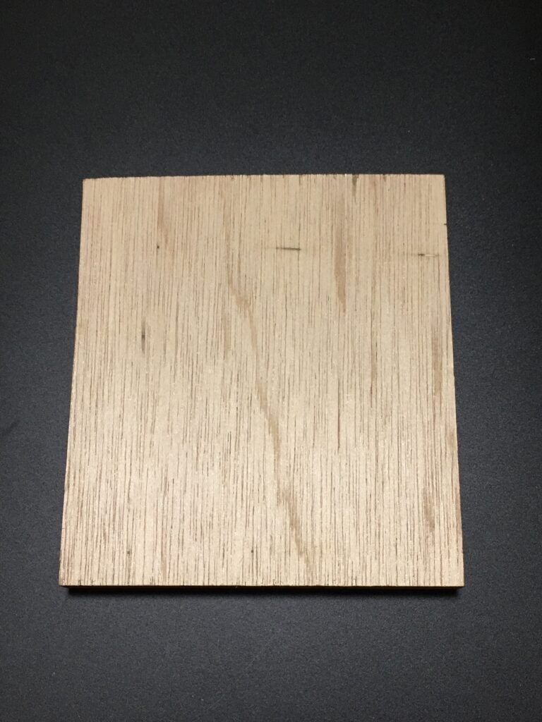 自作　ケージ　木材表面の画像